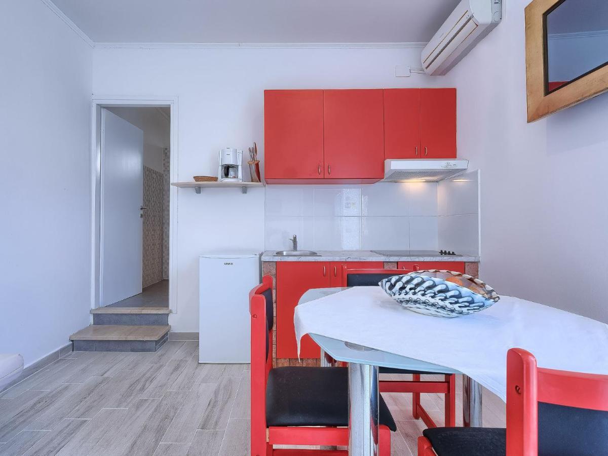 Apartment Nika-5 By Interhome Умаг Экстерьер фото